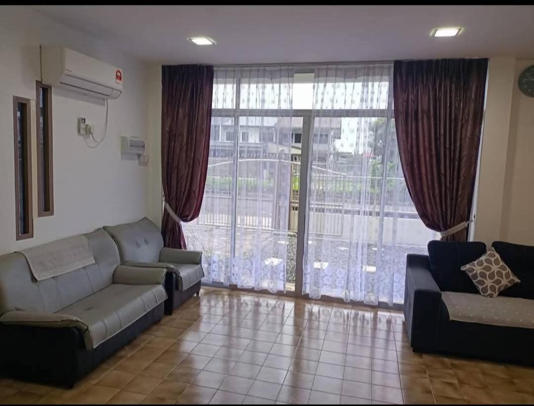 Summer Homestay@civic Centre * Sibu